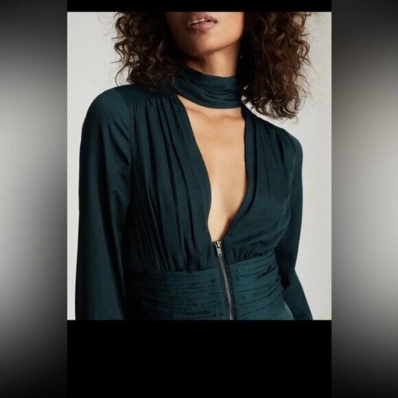 Reiss Kinley Plunge Tie Detail Green Jumpsuit - Picture 2 of 15